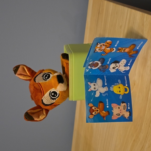Disney's Cutie Cuff Bambi - Picture 2 of 3